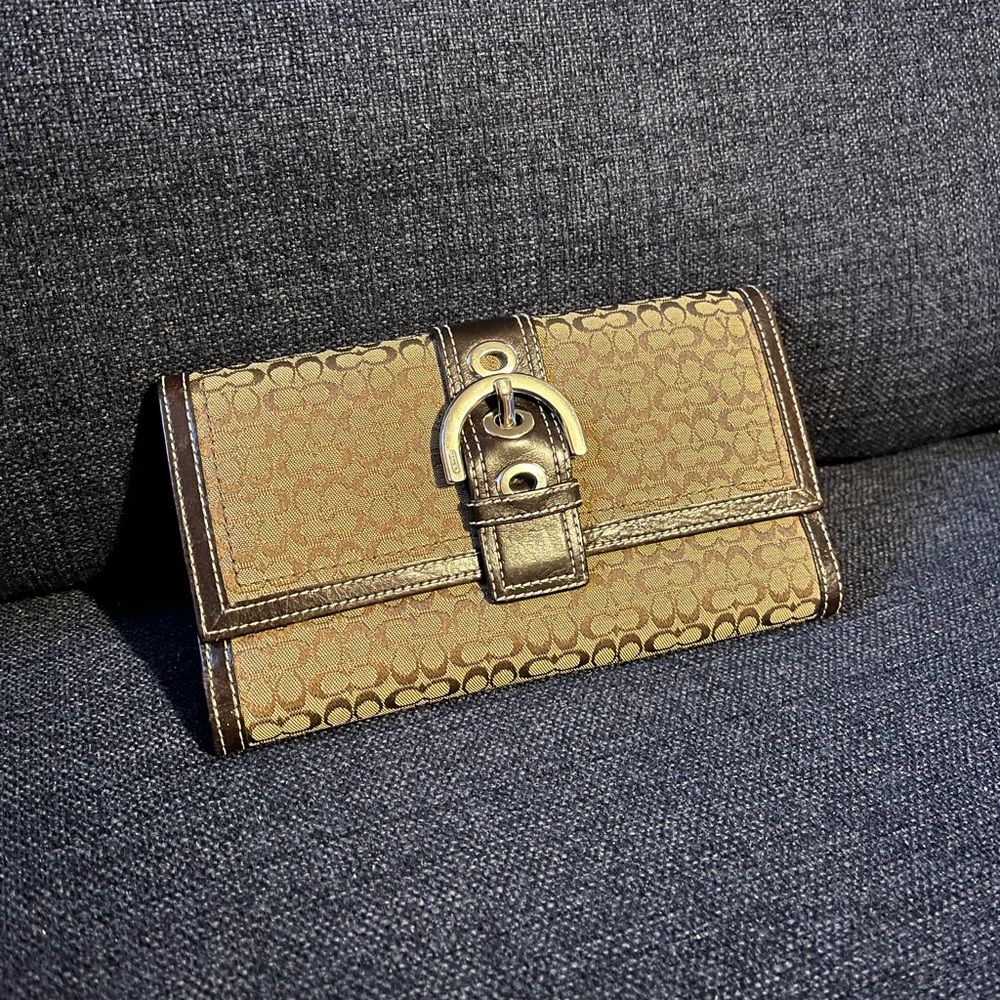 SOLD - Coach Wallet